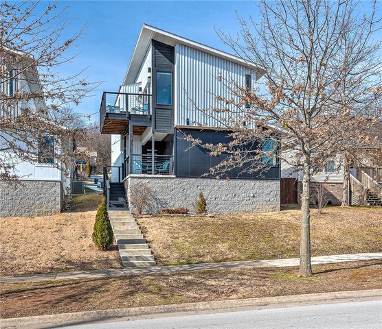 45 S Happy Hollow Road, Fayetteville, AR 72701