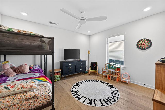 45 S Happy Hollow Road, Fayetteville, AR 72701