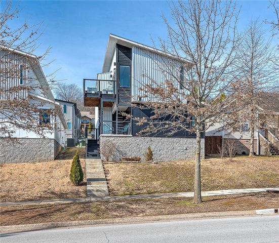 45 S Happy Hollow Road, Fayetteville, AR 72701