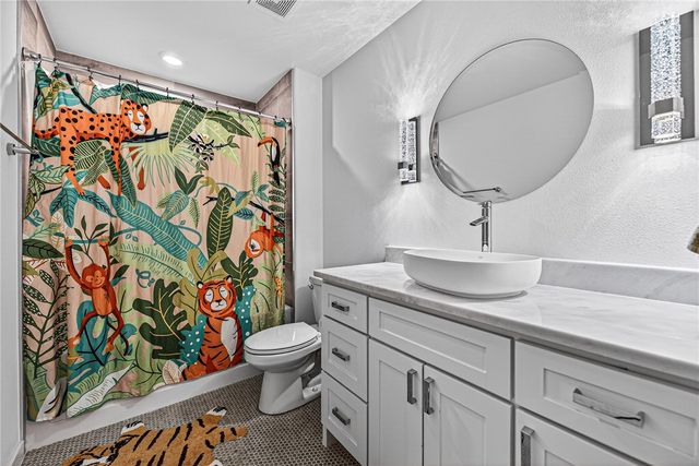 45 S Happy Hollow Road, Fayetteville, AR 72701