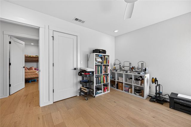 45 S Happy Hollow Road, Fayetteville, AR 72701