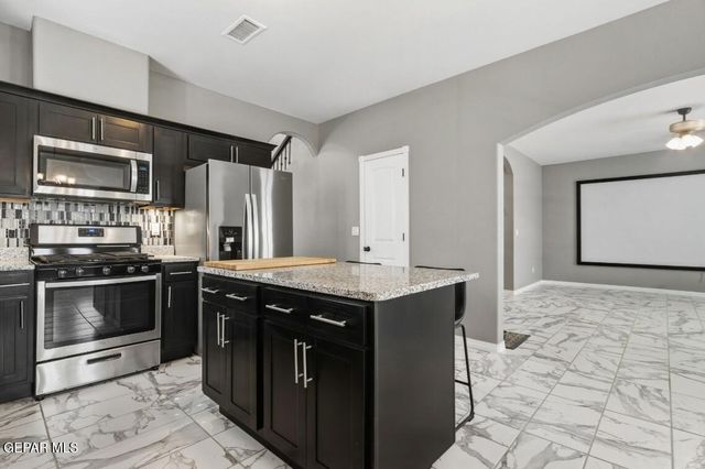 968 WILLOW RIVER Drive, El Paso, TX 79932