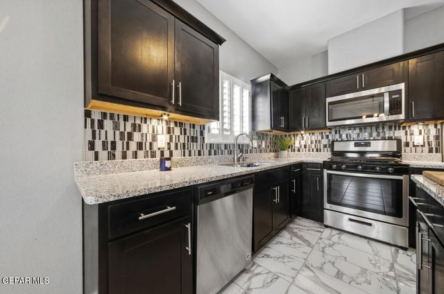 968 WILLOW RIVER Drive, El Paso, TX 79932