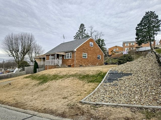 244 Stardust Drive, Wintersville, OH 43953