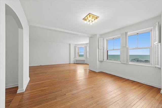 5555 N SHERIDAN Road 1017, Chicago, IL 60640