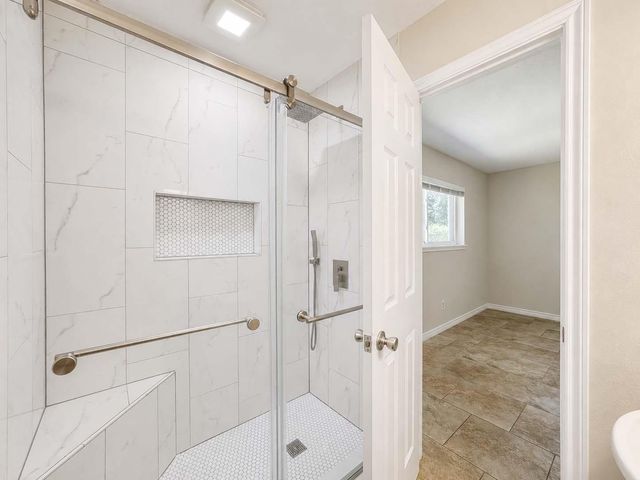 217 Mary Ann Drive, Friendswood, TX 77546