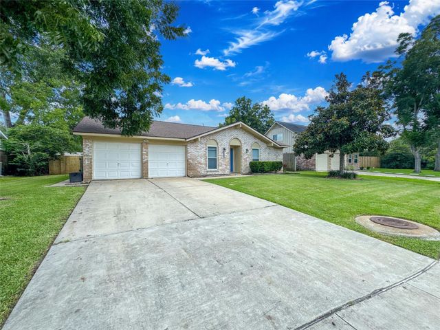 217 Mary Ann Drive, Friendswood, TX 77546