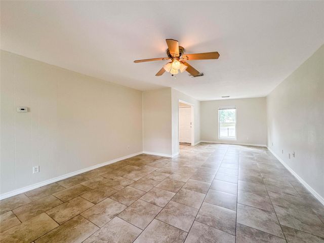 217 Mary Ann Drive, Friendswood, TX 77546