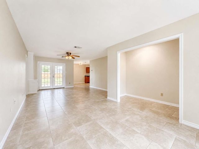 217 Mary Ann Drive, Friendswood, TX 77546
