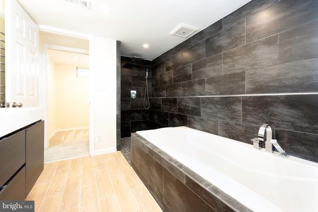 1418 THORNDEN RD, Rockville, MD 20851