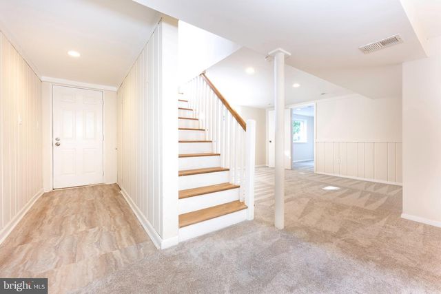 1418 THORNDEN RD, Rockville, MD 20851