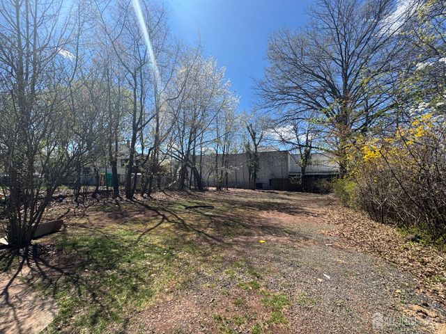 30 S 5th Avenue, Highland Park, NJ 08904