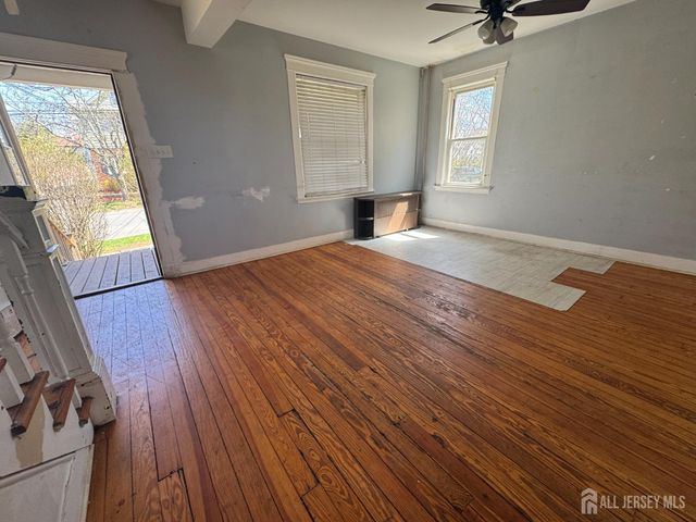 30 S 5th Avenue, Highland Park, NJ 08904