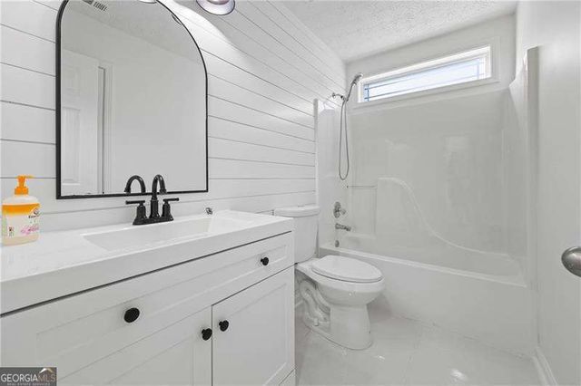 367 Ayelsbury Court, Sugar Hill, GA 30518