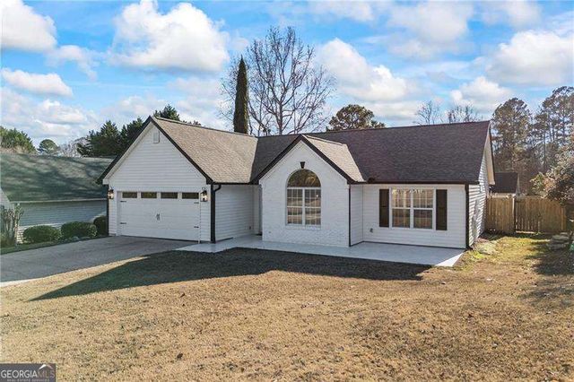 367 Ayelsbury Court, Sugar Hill, GA 30518