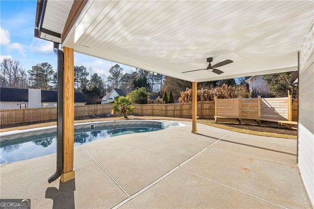 367 Ayelsbury Court, Sugar Hill, GA 30518