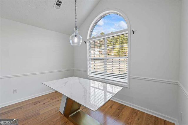 367 Ayelsbury Court, Sugar Hill, GA 30518