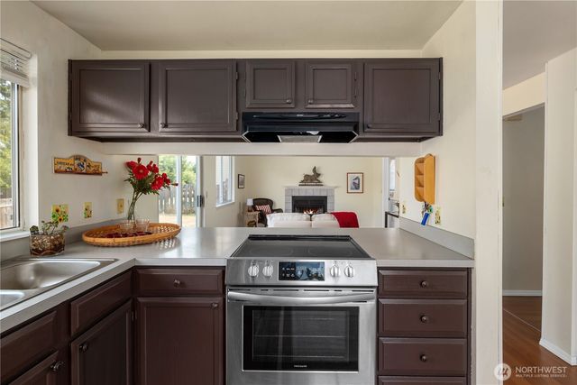 1620 NW Outrigger Loop, Oak Harbor, WA 98277