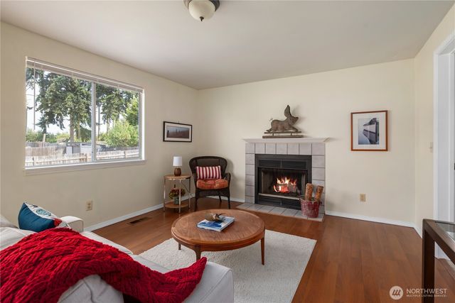 1620 NW Outrigger Loop, Oak Harbor, WA 98277