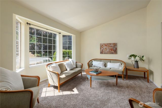 1620 NW Outrigger Loop, Oak Harbor, WA 98277