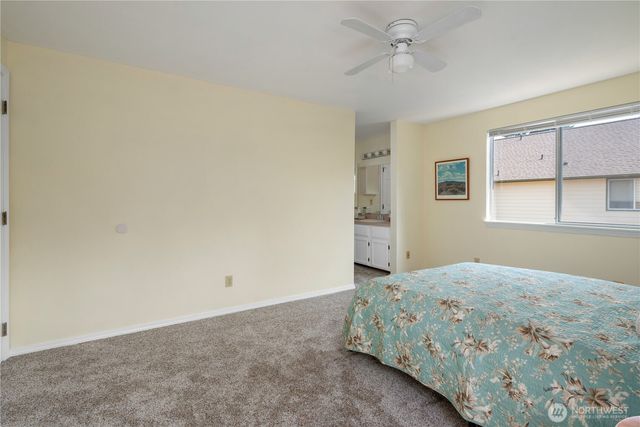 1620 NW Outrigger Loop, Oak Harbor, WA 98277