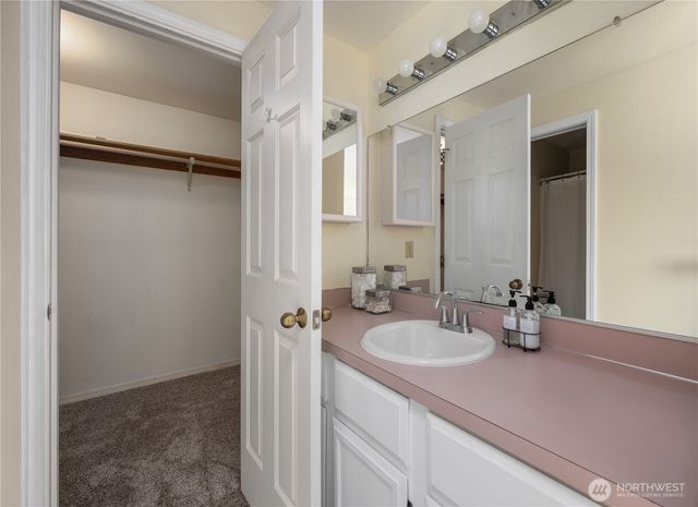 1620 NW Outrigger Loop, Oak Harbor, WA 98277