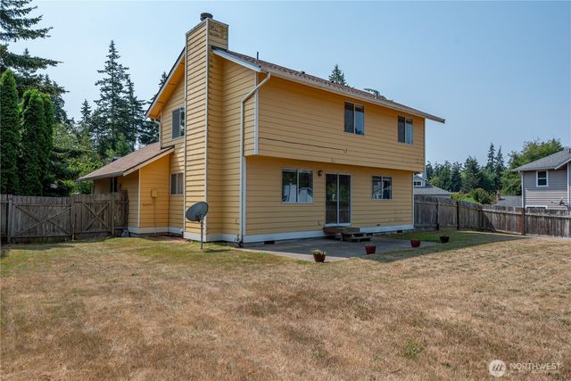 1620 NW Outrigger Loop, Oak Harbor, WA 98277