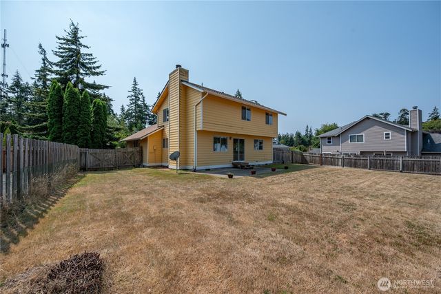 1620 NW Outrigger Loop, Oak Harbor, WA 98277