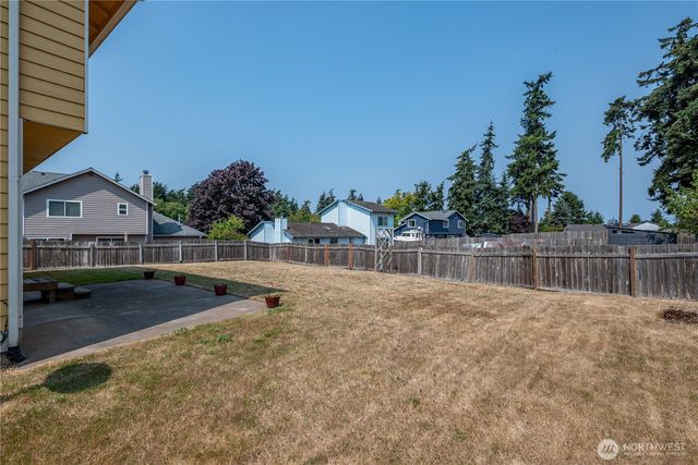 1620 NW Outrigger Loop, Oak Harbor, WA 98277