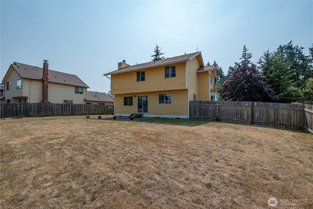 1620 NW Outrigger Loop, Oak Harbor, WA 98277