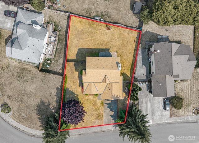 1620 NW Outrigger Loop, Oak Harbor, WA 98277