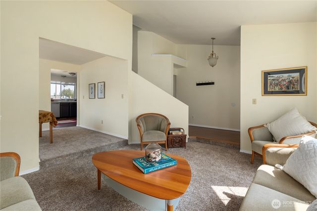 1620 NW Outrigger Loop, Oak Harbor, WA 98277