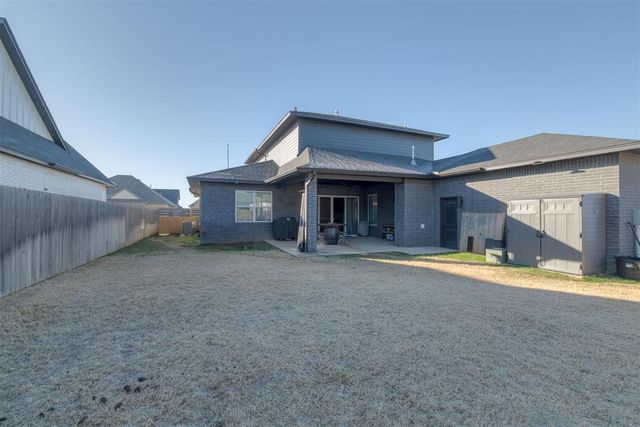 9309 NW 83rd Street, Yukon, OK 73099