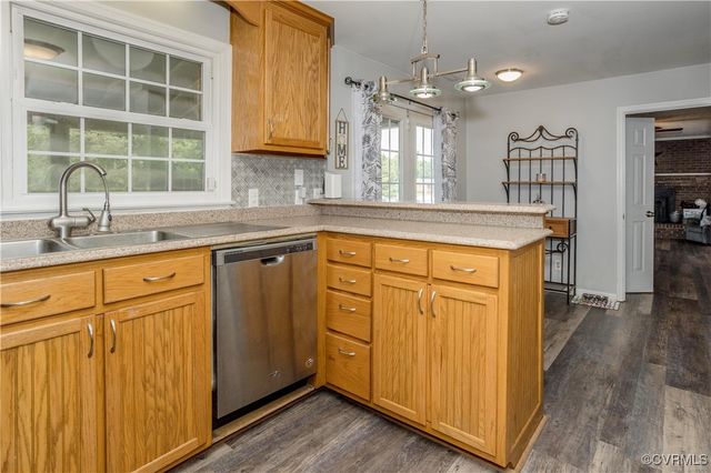 2412 Burgage Ln, Prince George, VA 23805