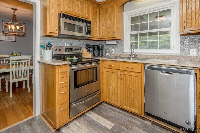 2412 Burgage Ln, Prince George, VA 23805