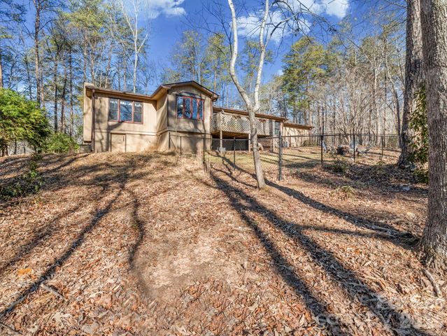 423 Mountain View Drive, Columbus, NC 28722