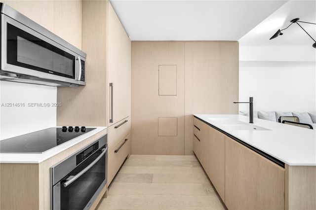 50 S Pointe Drive 607, Miami Beach, FL 33139