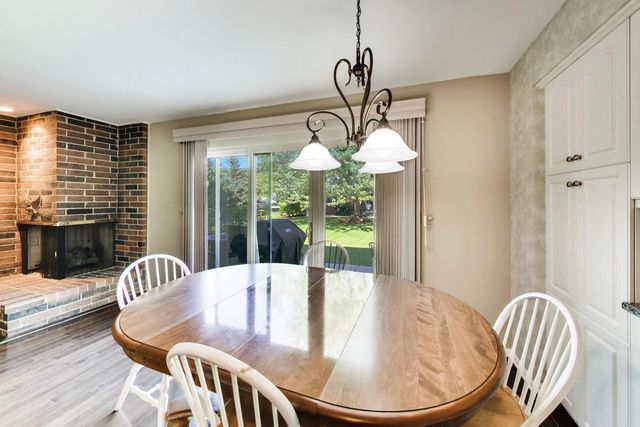 1204 Garfield Avenue, Libertyville, IL 60048