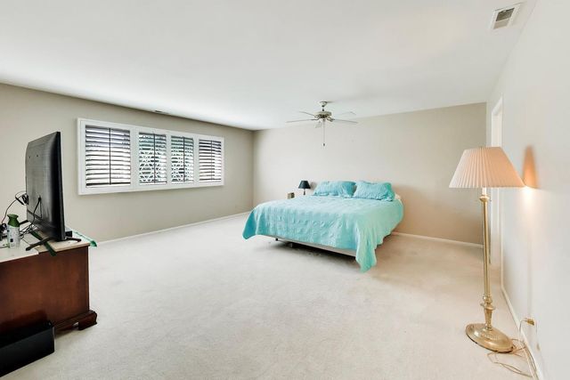 1204 Garfield Avenue, Libertyville, IL 60048