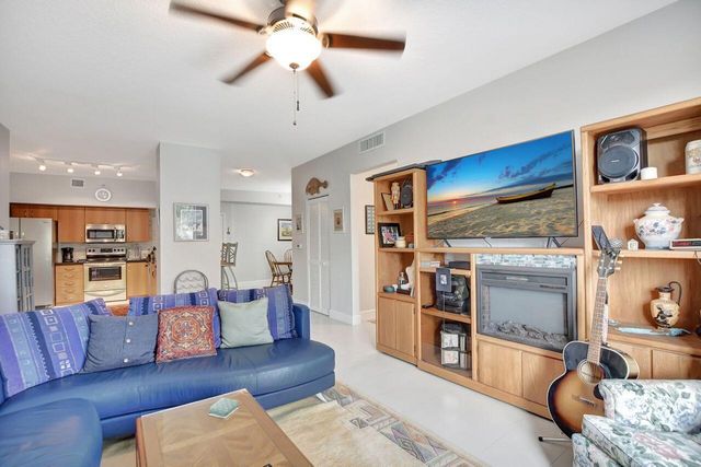 250 NE 3rd Avenue 1408, Delray Beach, FL 33444