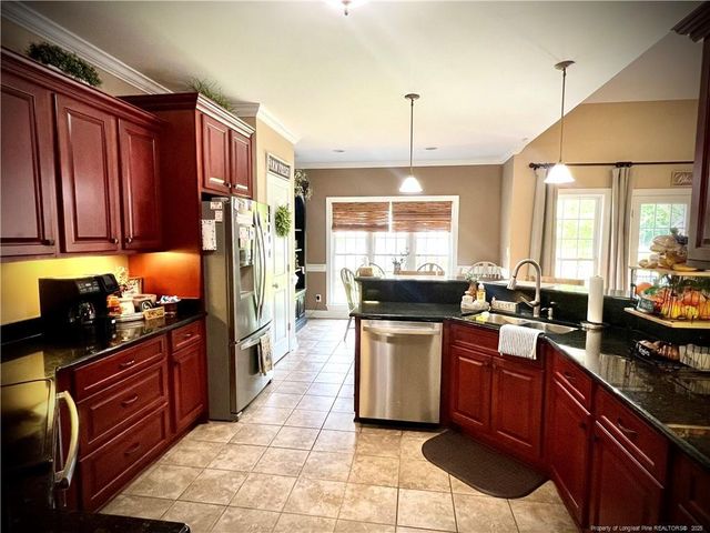 5204 Pin Oak Drive, Lumberton, NC 28358