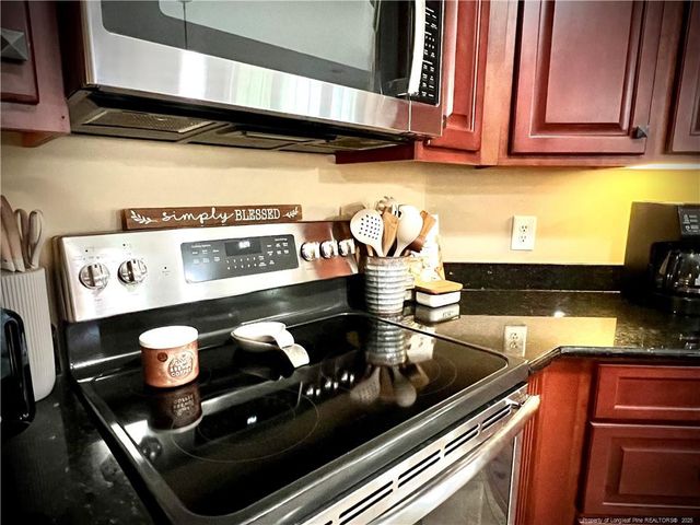 5204 Pin Oak Drive, Lumberton, NC 28358