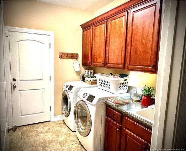 5204 Pin Oak Drive, Lumberton, NC 28358