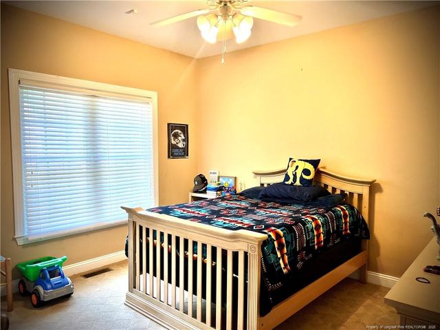5204 Pin Oak Drive, Lumberton, NC 28358