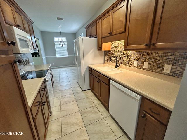 810 E 24th Street, Lynn Haven, FL 32444