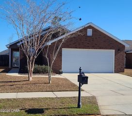 810 E 24th Street, Lynn Haven, FL 32444