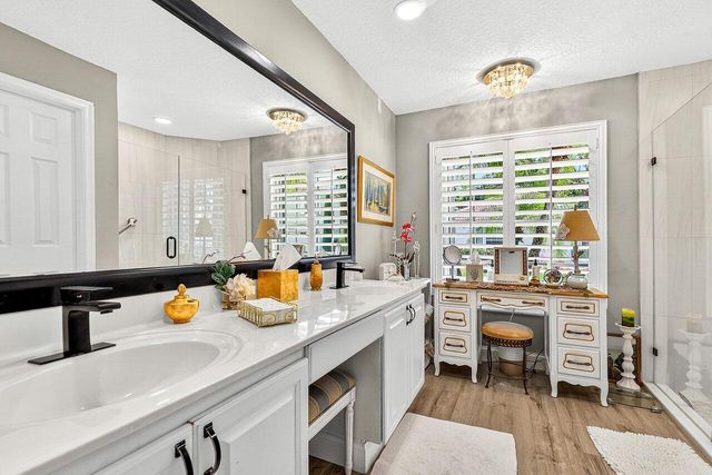 7033 Galleon Cove, Riviera Beach, FL 33418