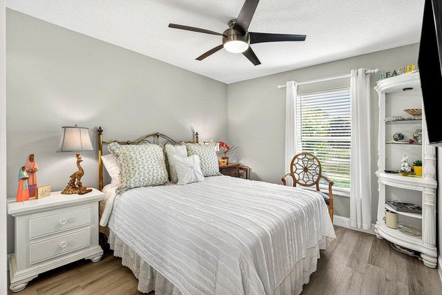 7033 Galleon Cove, Riviera Beach, FL 33418