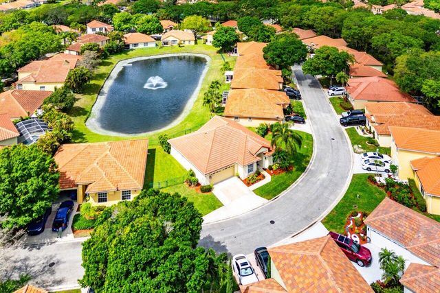 7033 Galleon Cove, Riviera Beach, FL 33418