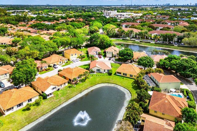 7033 Galleon Cove, Riviera Beach, FL 33418